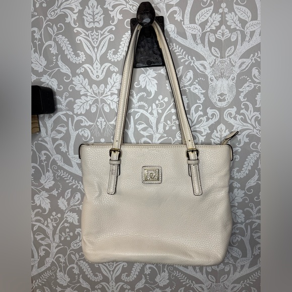 Anne Klein Handbags - LOW START Anne Klein Tote LIVE SHOW @tara273 8/24